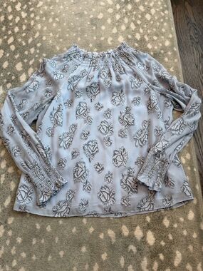 Light blue Floral Long Sleeve Top with smocked neck - size 2 - Rebecca Taylor